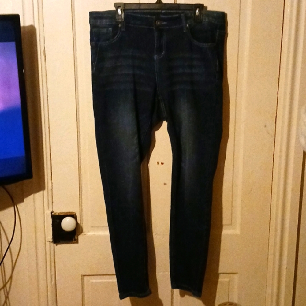 Jean's Demin 16W Dark Blue Faded Look  w/ Diamond Gems & Design Jeans